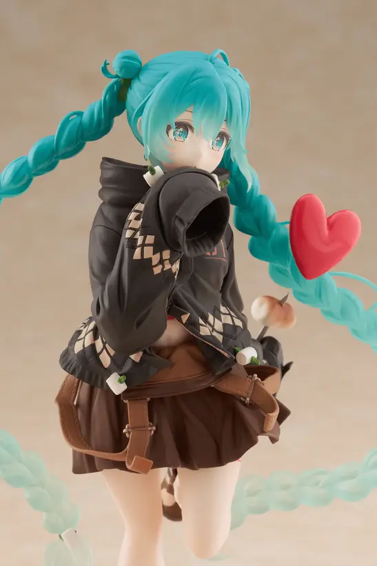 Hatsune Miku Fashion Outdoor Version Figure