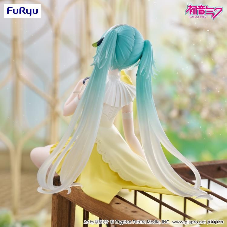 Hatsune Miku Cnary Bird Noodle Stopper Figure