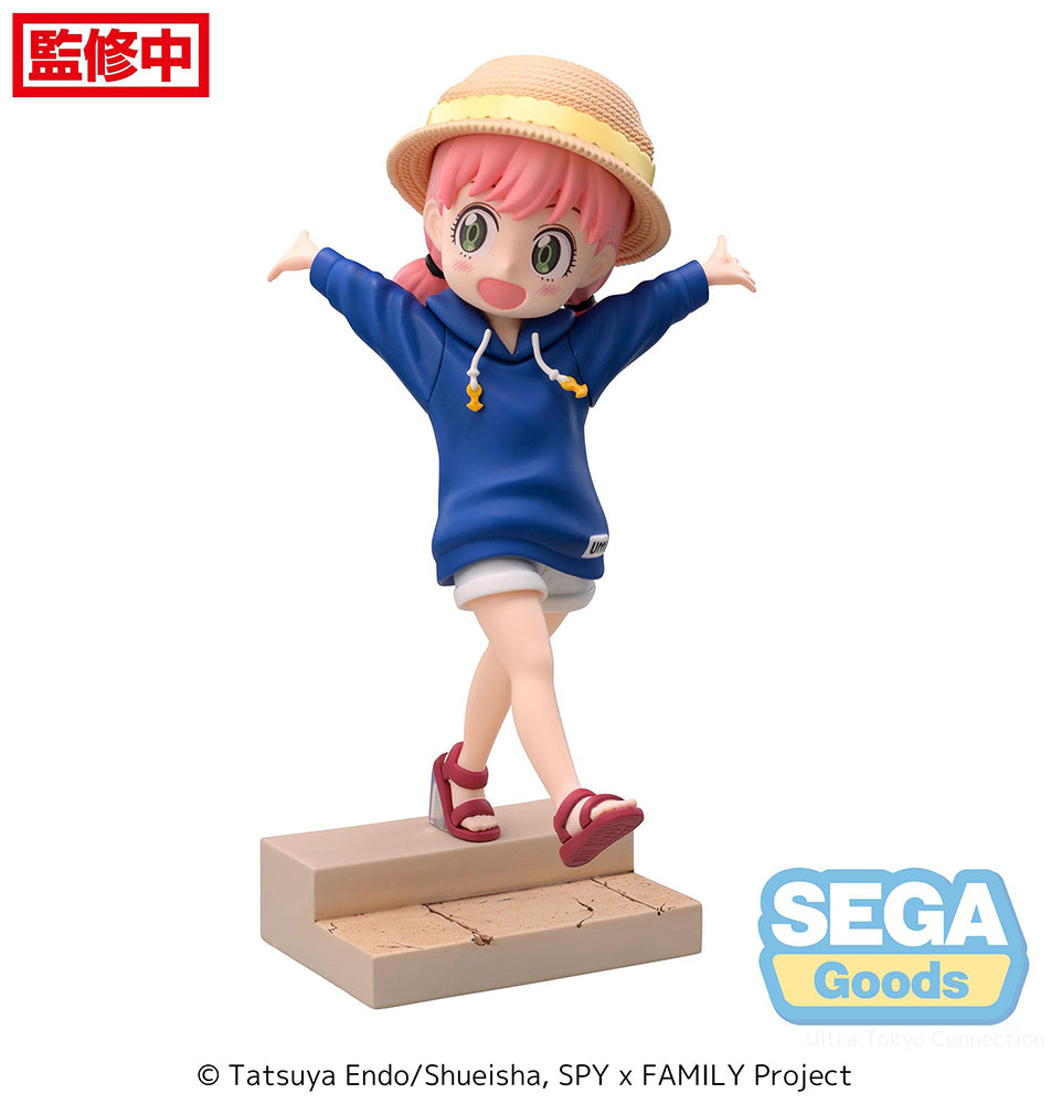 Spy X Family Anya Forger Resort! Luminasta Figure