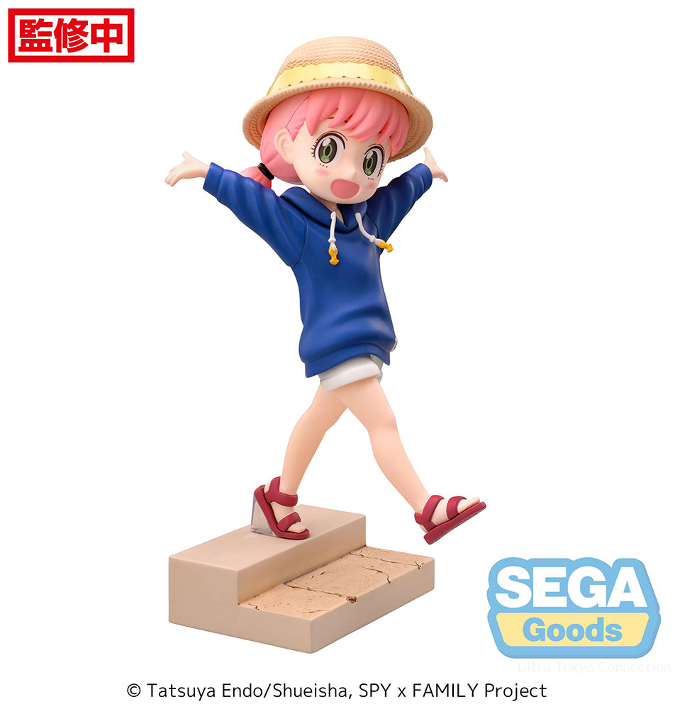 Spy X Family Anya Forger Resort! Luminasta Figure