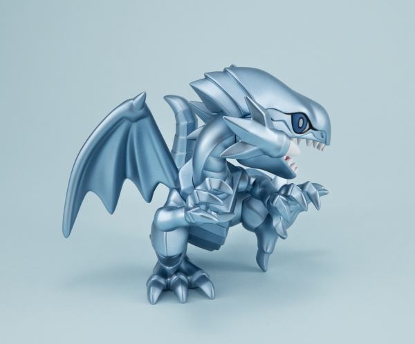 Yu-Gi-Oh! Duel Monsters Blue-Eyes White Dragon Megatoon Statue