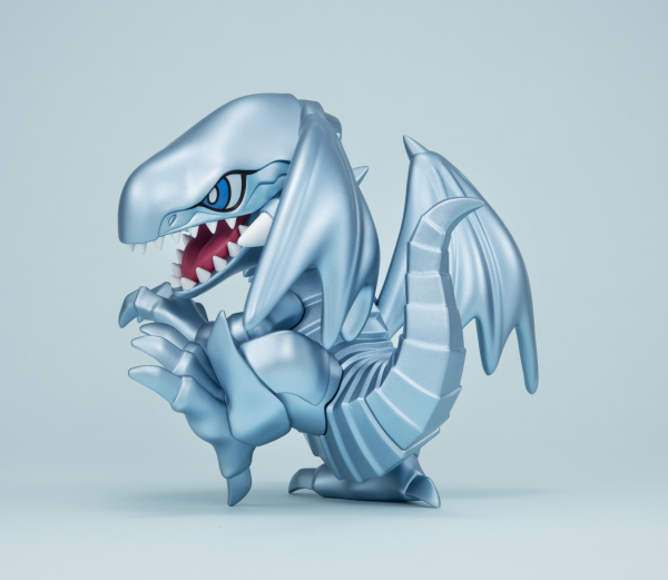 Yu-Gi-Oh! Duel Monsters Blue-Eyes White Dragon Megatoon Statue