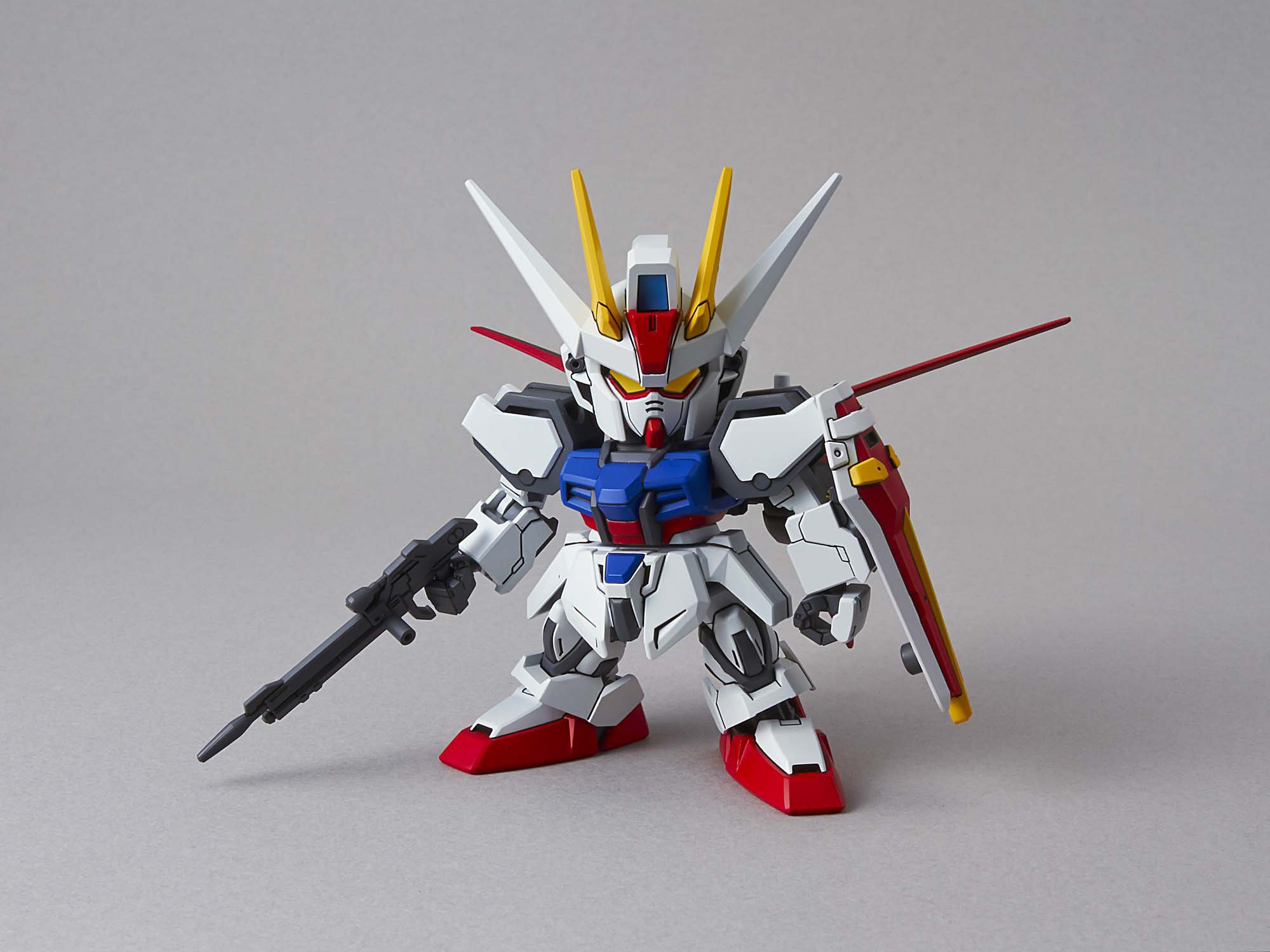 Mobile Suit Gundam Aile Strike Gundam EX-Standard 002 Model Kit