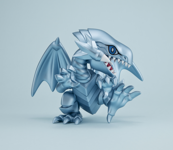 Yu-Gi-Oh! Duel Monsters Blue-Eyes White Dragon Megatoon Statue